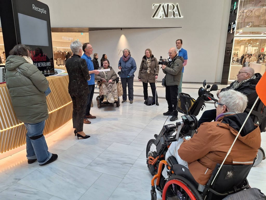 2e schouw-2 aanbieding van het rapport in de Mall